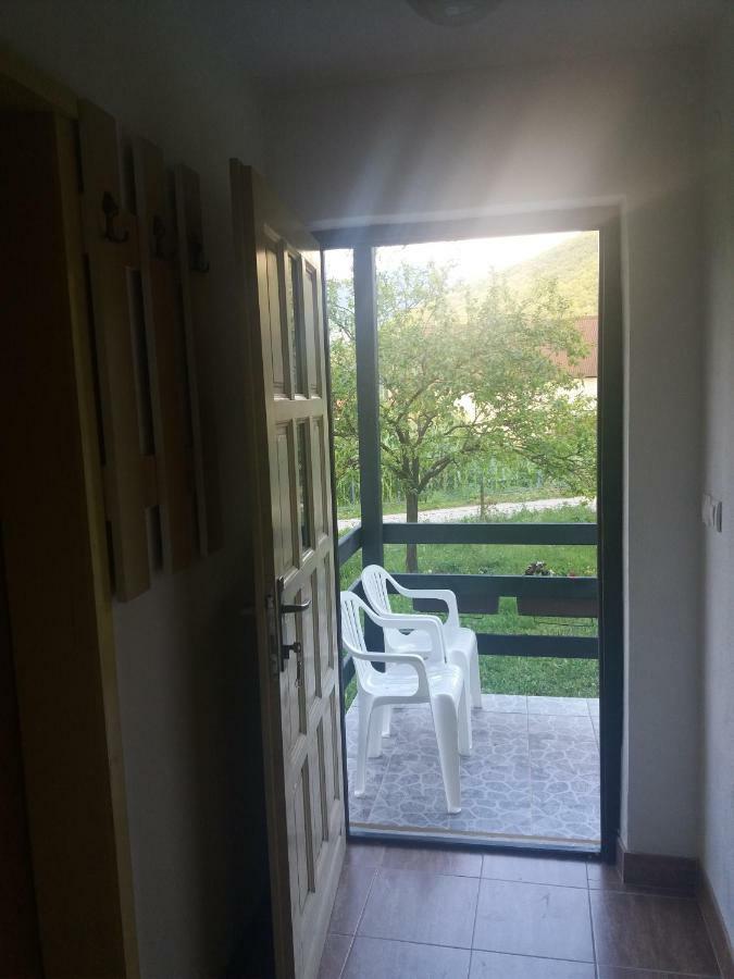 Kosta's Romantic House Плав