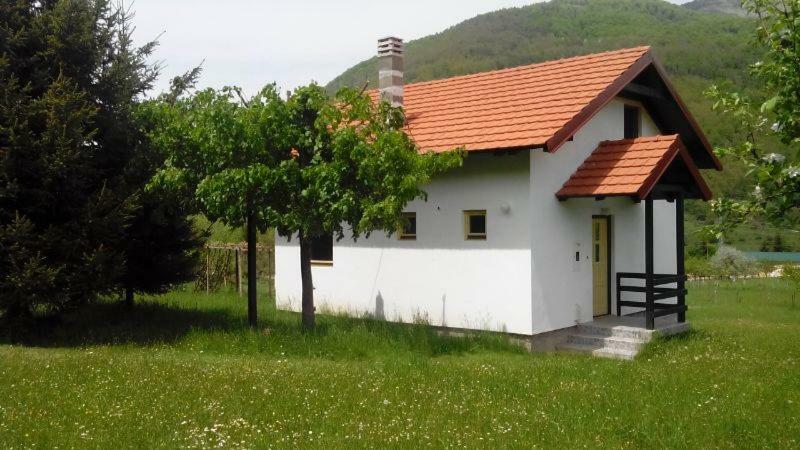 Kosta's Romantic House Апартаменти
