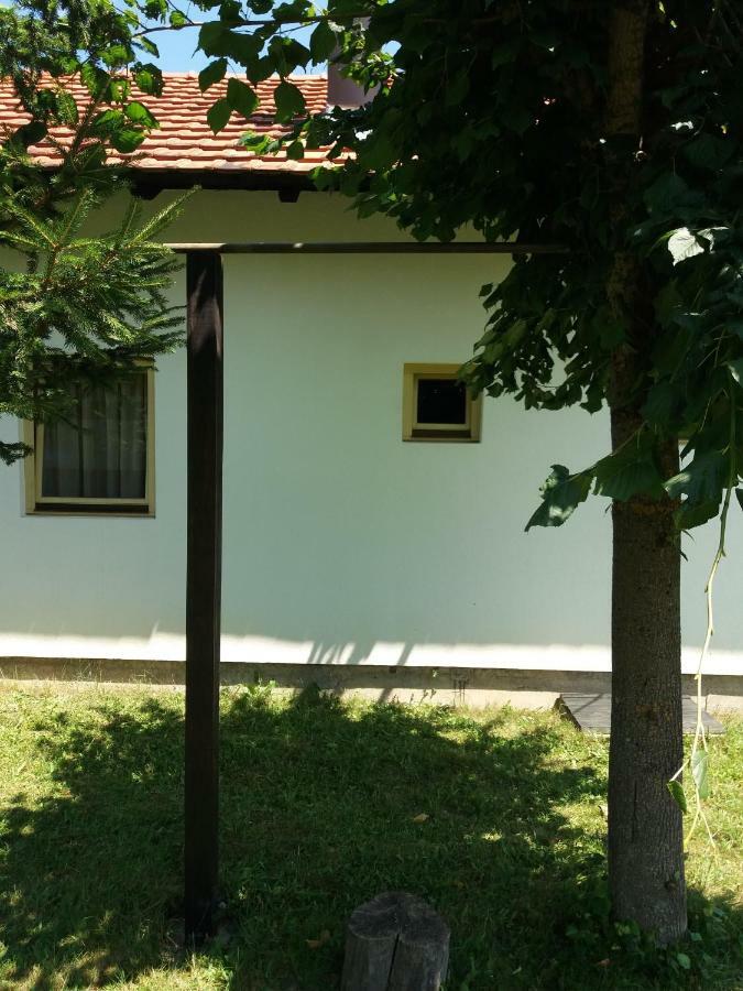 Kosta's Romantic House Плав